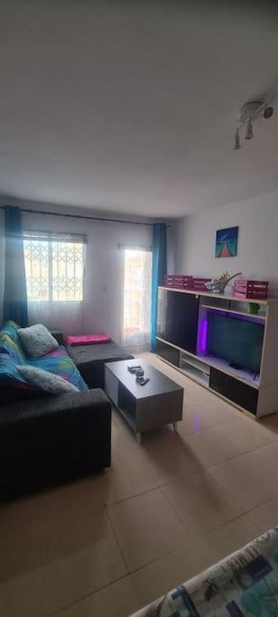Bungalow Avec Piscine 또레비에하 외부 사진