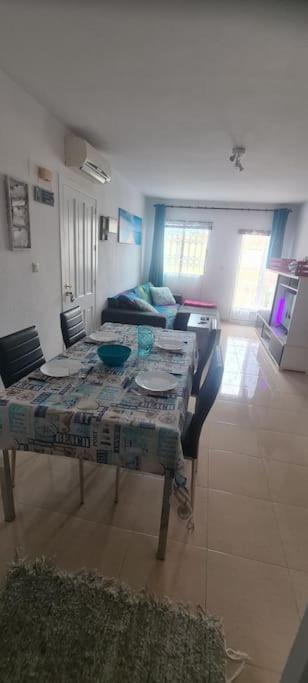 Bungalow Avec Piscine 또레비에하 외부 사진