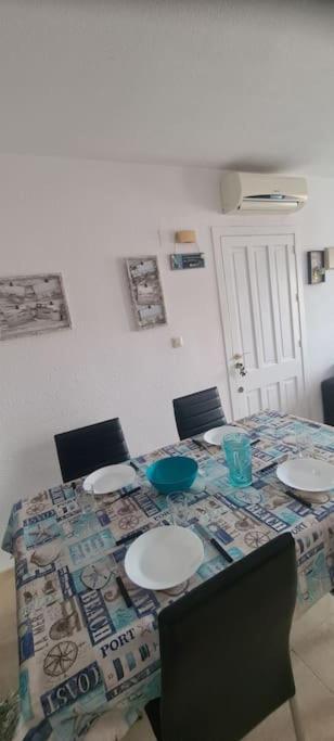 Bungalow Avec Piscine 또레비에하 외부 사진